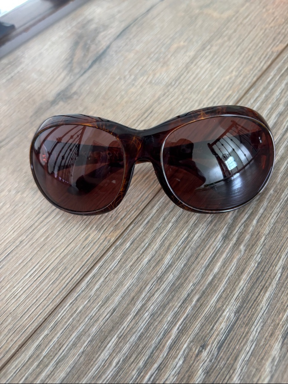 Joss Kaenon Women’s Oversized Brown Tortoiseshell Sunglasses